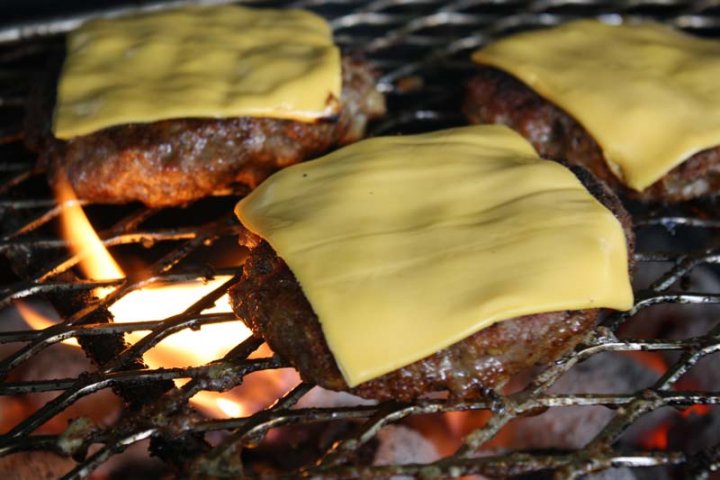 Grilled Burgers on My SQ36 Smoker With Grill Pan