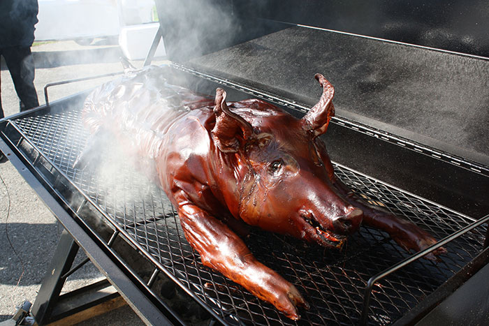 Meadow_Creek_Pig_Roaster2